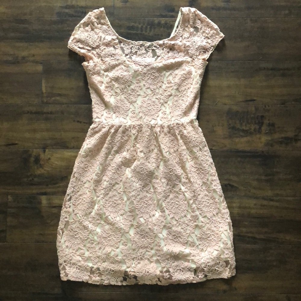 American Eagle pink lace dress